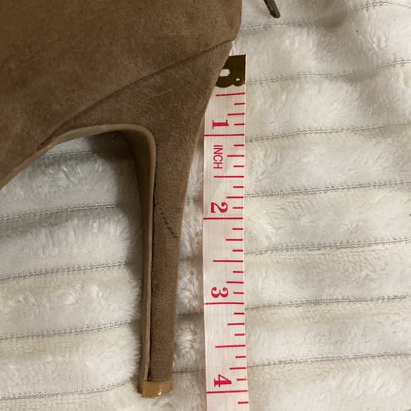 Brown heels - Picture 2 of 2